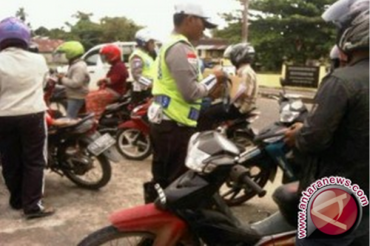 Operasi Zebra Singkawang tilang 715 kendaraan