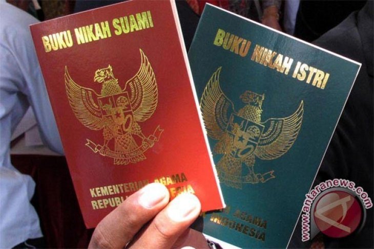 Jutaan Warga Indonesia Belum Miliki Buku Nikah