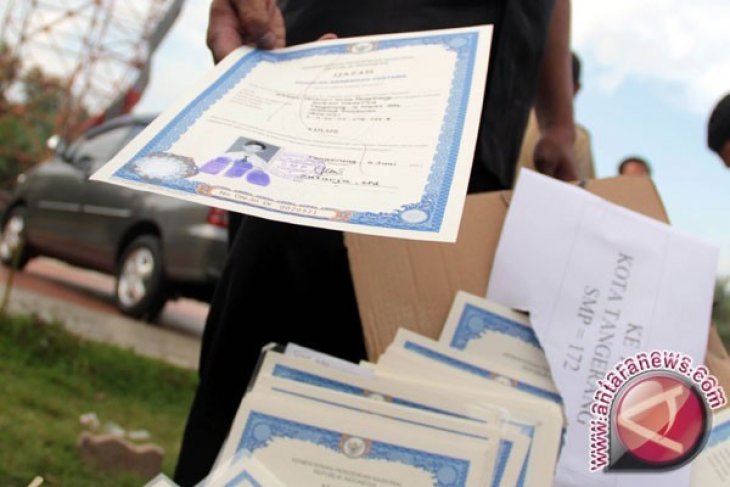 Usut Tuntas Penjualan Ijazah Perguruan Tinggi