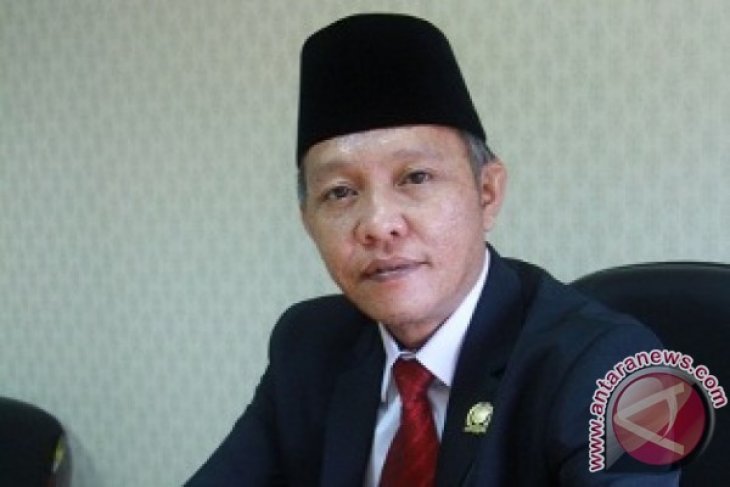 Desak Pemerintah Selesaikan Proyek Mangrak