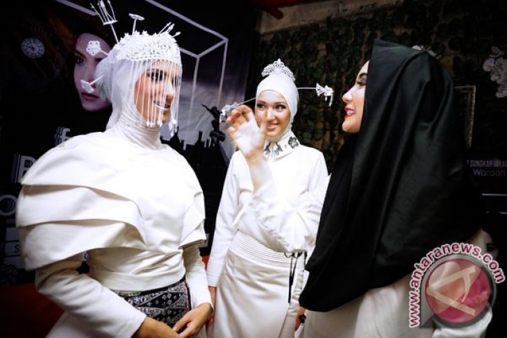 Indonesian designers to showcase muslim wear in London Fashion Week