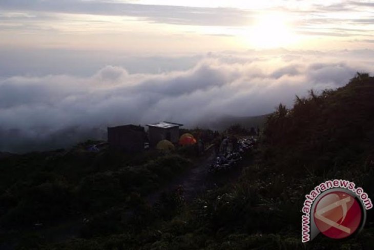 BKSDA Bengkulu-Lampung Buka Pendakian Gunung Kaba