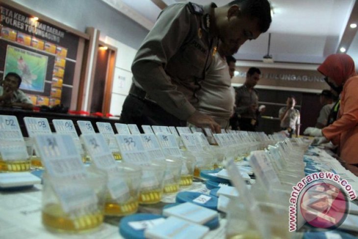 Polres Tulungagung Tes Urine Anggota