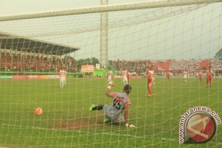 Persika Karawang Kalahkan Persis Solo 2-0