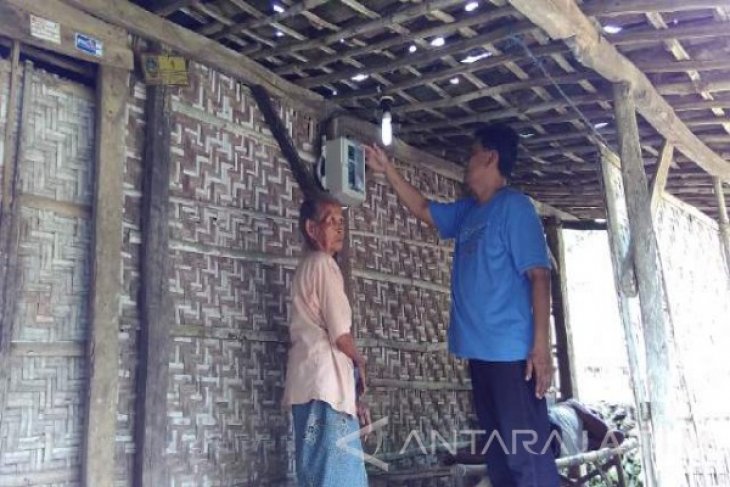 Bantuan Listrik Pemerintah Versus Bdt Yang Pelik Antara