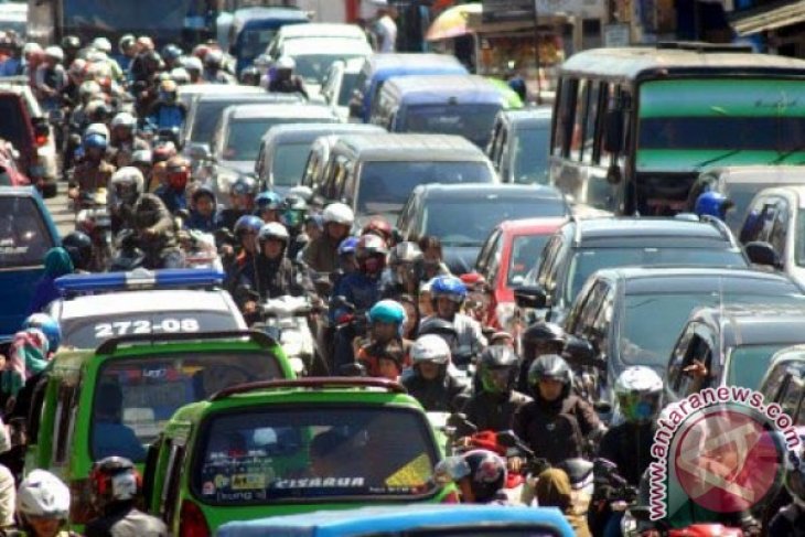 Jalan tembus penyebab kemacetan jalur Puncak ditutup