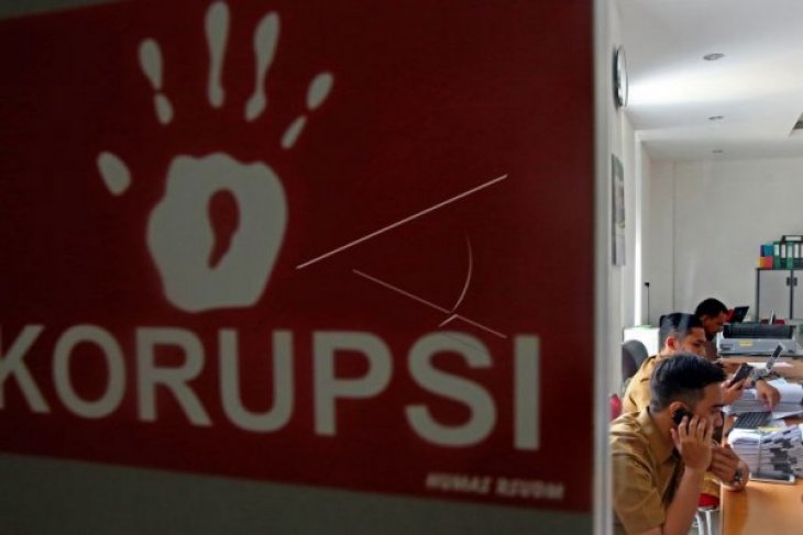 Pegiat antikorupsi dan LSM Kalsel lapor kasus mandek ke Komisi Kejagung