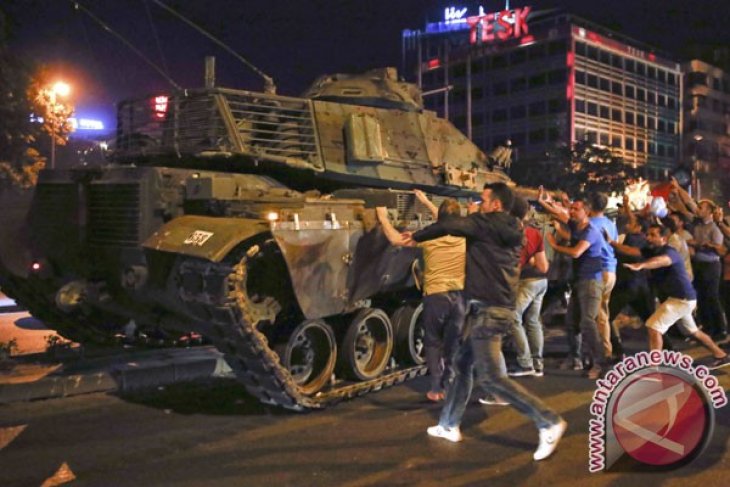 Turki buru 121 tersangka yang terkait upaya kudeta gagal 2016