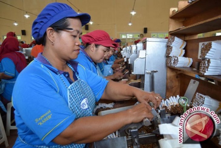Pengamat: Perpres pajak rokok tepat untuk jangka pendek