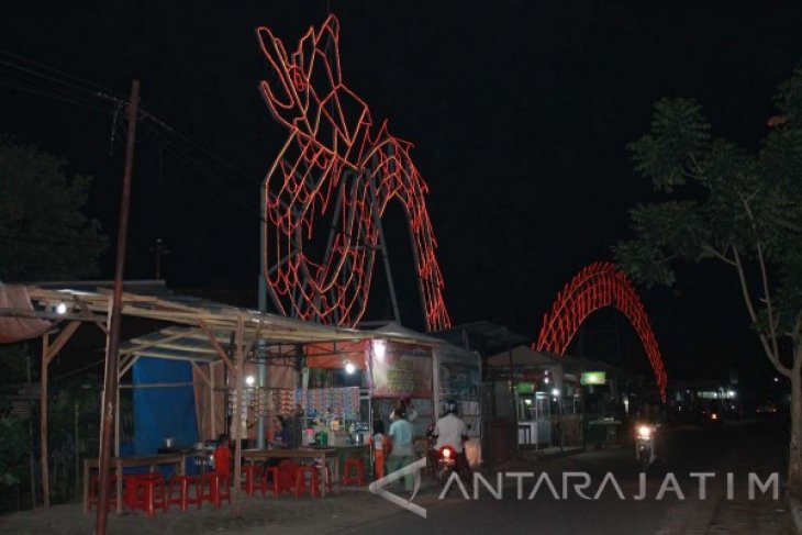 Tulungagung Bongkar 92 Kios Ngrowo Water Front Antara