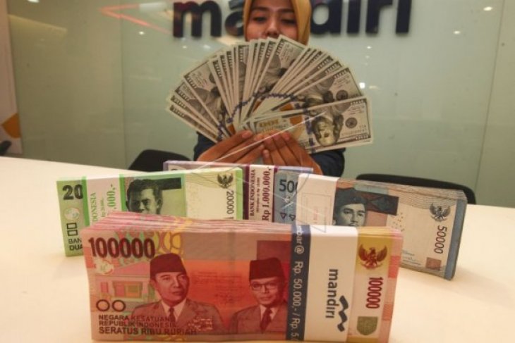 Rupiah Kamis pagi melemah 1 poin