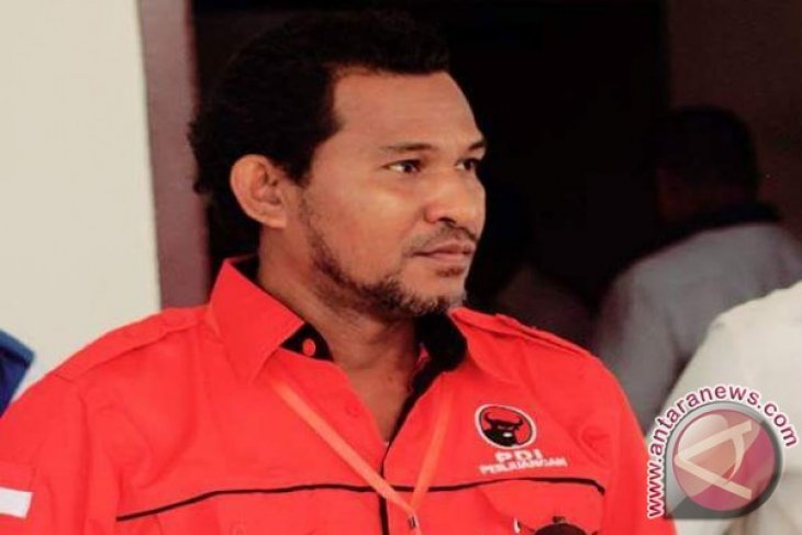 Petrus Fatlolon Dilaporkan ke Panwalu MTB