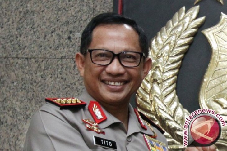 Kapolri pimpin tabur bunga di TMP Kalibata