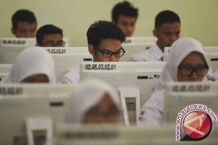 6.695 Siswa SMP Kabupaten Gorontalo Jalani UNBK