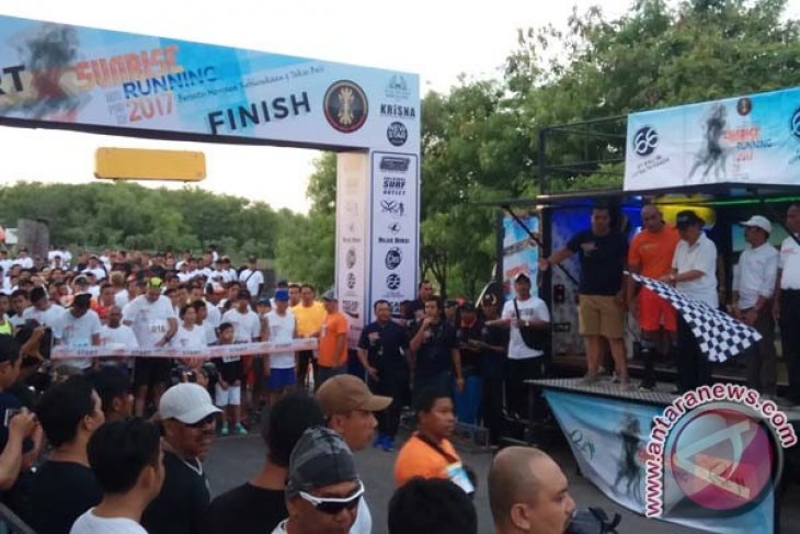 Steven Asal Kenya Sabet Juara