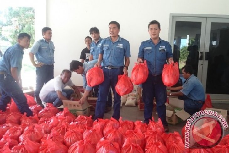 PT Timah Bantu Korban Banjir di Kabupaten Bangka Selatan