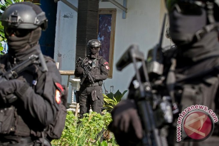 Warga Mangkurawang kaget tetangganya terduga teroris