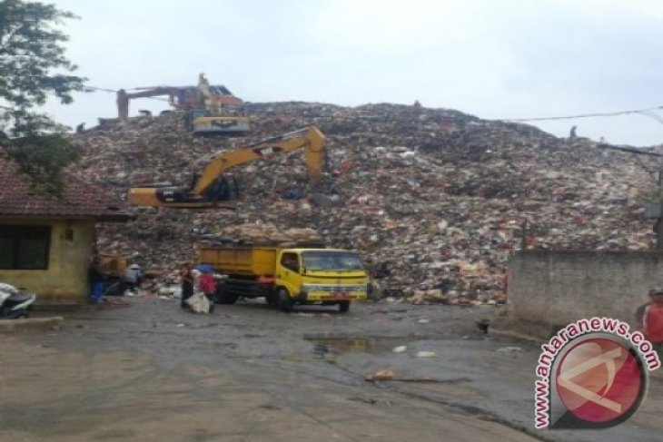 Pemkot Depok gandeng peneliti tangani sampah