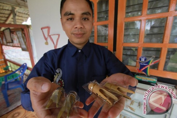 72+ Gambar Alat Musik Polopalo Terbaik 72+ Gambar Alat Musik Polopalo Terbaik