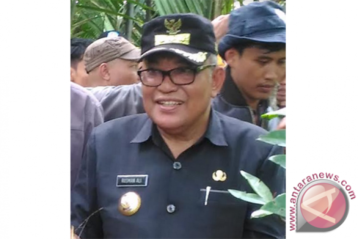 Bupati Kubu Raya instruksikan percepatan lelang proyek