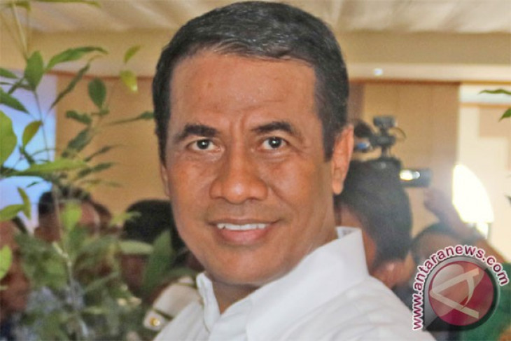 Agriculture minister boasts rice self sufficiency amid import controversy