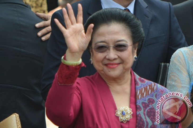Megawati: lestarikan wayang ke generasi muda