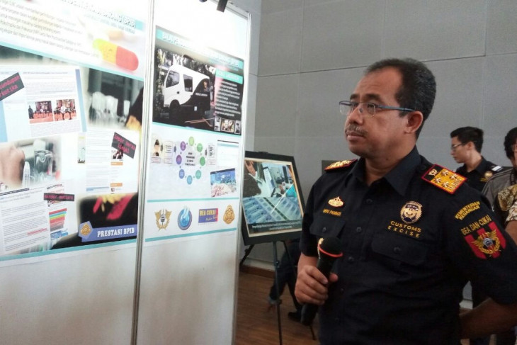 Penerimaan bea cukai lampaui target APBN-P 2017