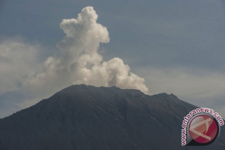 Mount Agung`s volcanic activity may decrease: PVMBG