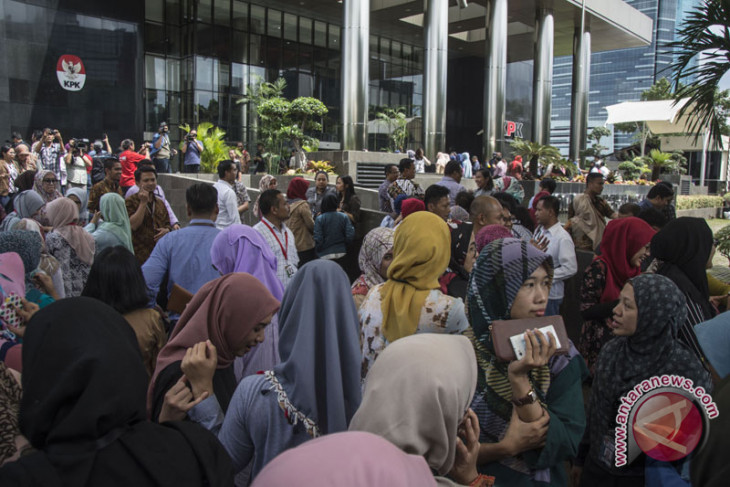 BMKG ajak masyarakat tidak panik isu gempa Jawa