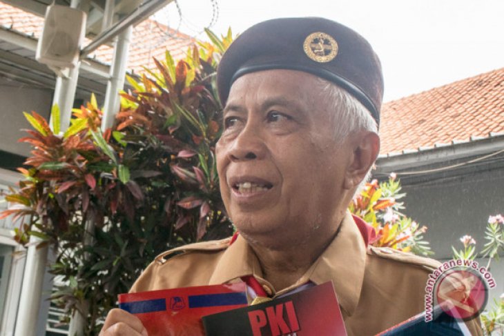 OC Kaligis luncurkan buku