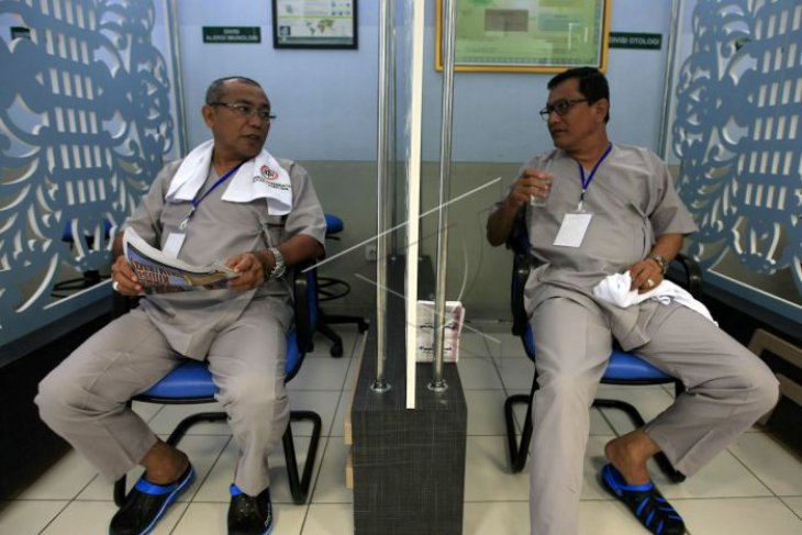 16 pasangan balon kepala daerah tes kesehatan