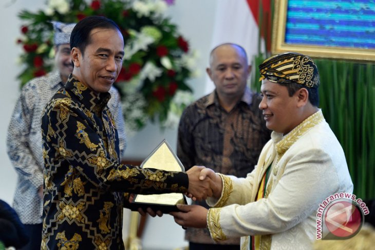 Presiden diminta bentuk "unit kerja keraton"