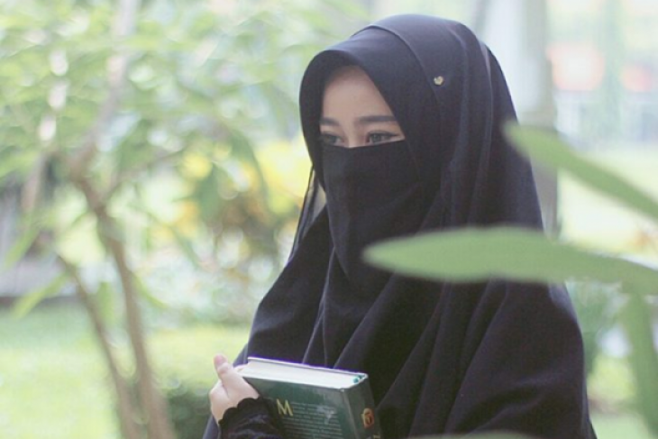 Keamanan tidak bisa jadi pembenar larangan cadar