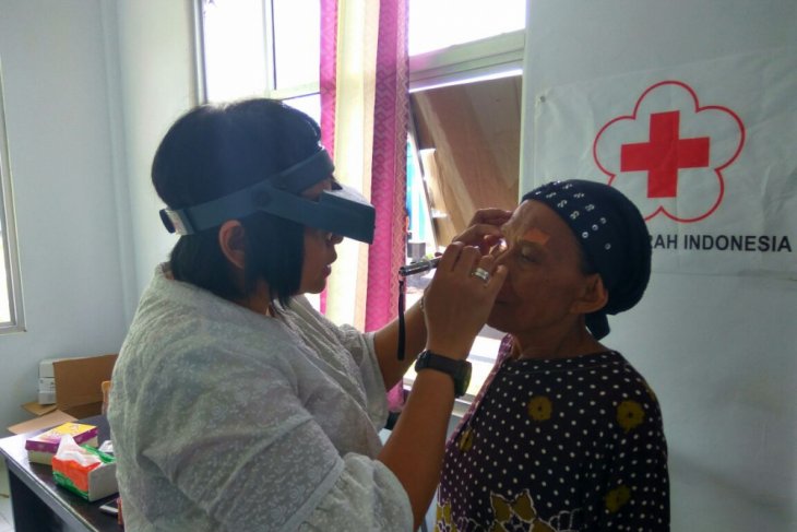 ICRC-PMI gelar operasi katarak di Buru Selatan