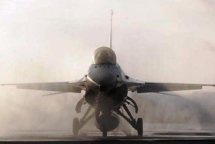 Jet F-16 jatuh di Turki Tengah, seorang prajurit tewas