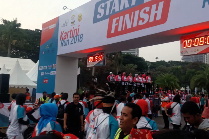 Ibu Iriana Jokowi lepas lomba lari Kartini Run 2018