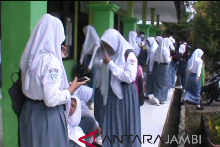 Numpang UNBK, siswa sempat kurang fokus