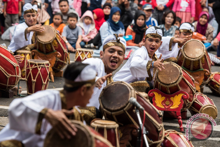 Indonesian students promote Sundanese culture in nanning
