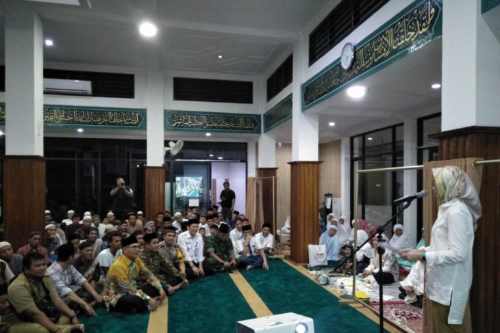 Safari Ramadhan Airin Sosialisasikan
