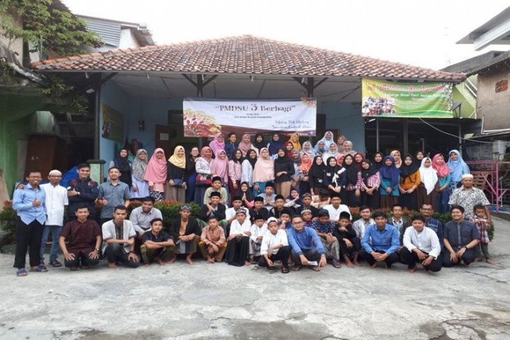 Awardee PMDSU IPB, berikan santunan ke panti asuhan