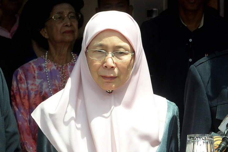Wakil PM Malaysia Wan Azizah lepas relawan ke Palu