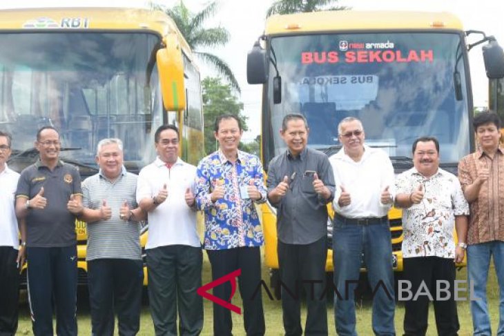 Pemprov Babel terima 11 bus sekolah CSR