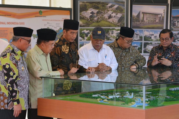 Wali Kota Depok raih Entrepreneur Award 2018