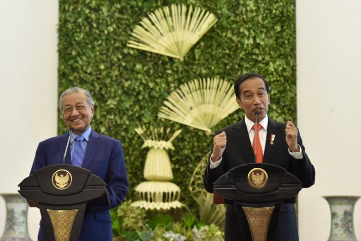 Mahathir: Malaysia-Indonesia harus tangkal tekanan Eropa soal minyak sawit