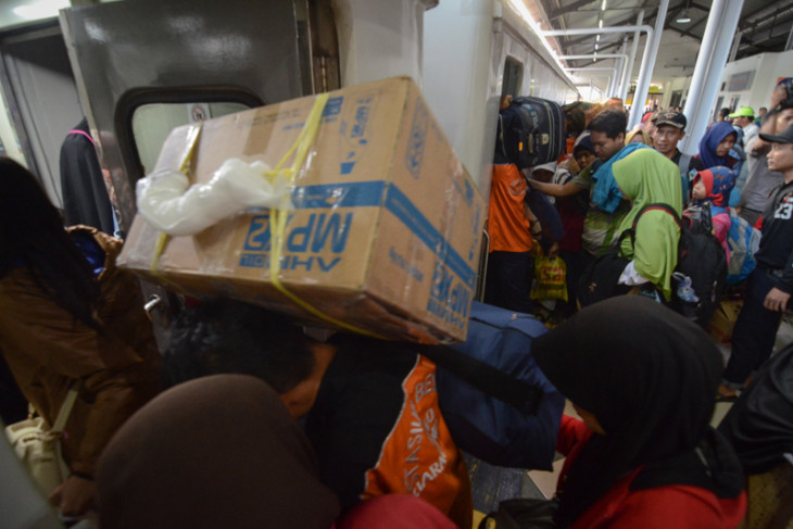 Penumpang keluhkan pelayanan PT KAI