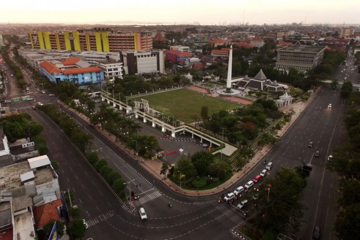 Warga rasakan gempa di Surabaya