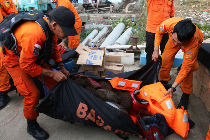 Tim maksimalkan ROV dan trawl evakuasi Sinar Bangun