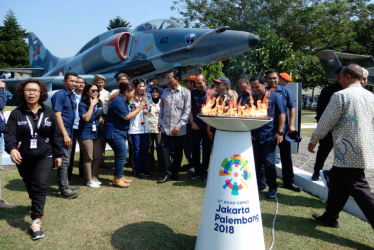 Api obor Asian Games 2018 lintasi kota pertama