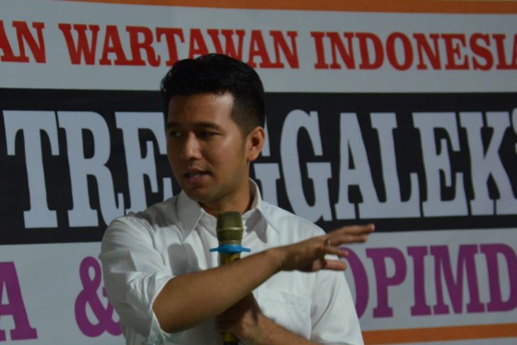 BI serahkan tanaman