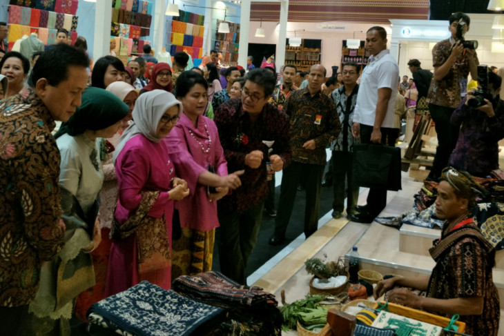 Ibu Negara buka Pameran Karya Kreatif Indonesia 2018